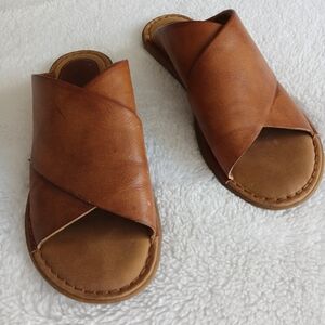 BOC Sandals Women's 6 Tan Leather Crossover